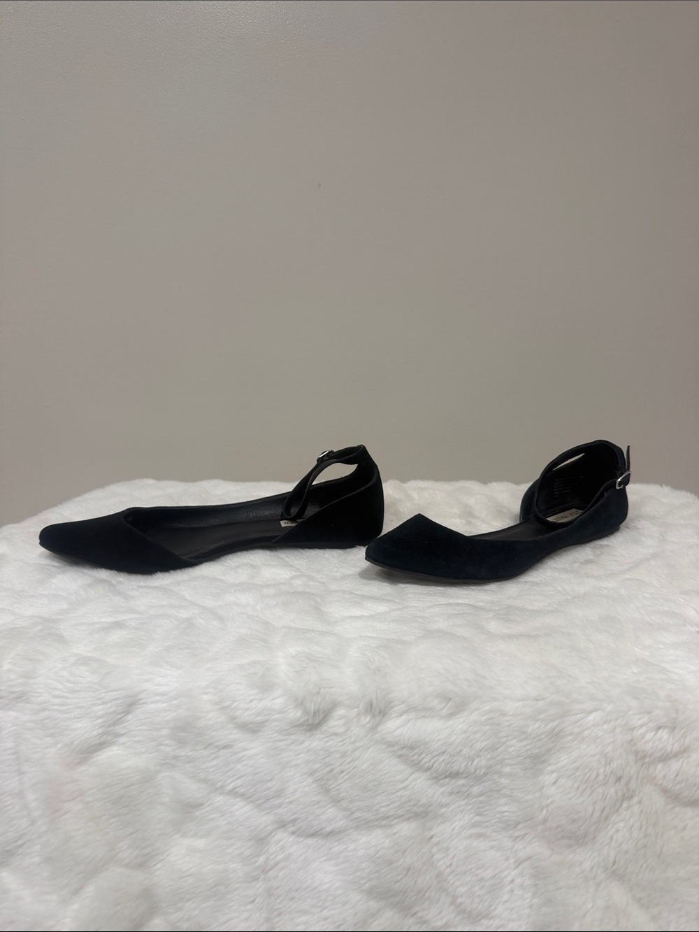 Steve Madden Black Suede Pointed D'Orsay Flats with Ankle Strap - Picture 3 of 7